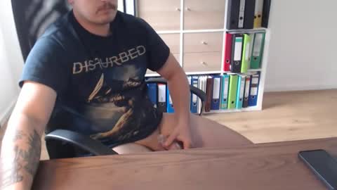 dickeeier96 online show from May 7, 12:54 pm