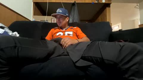 dickemdown93est online show from October 6, 8:06 pm