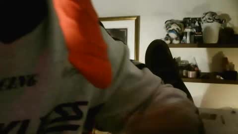 Snapshot of diddyjustin chatting on October 31, 3:40 am diddyjustin online show from October 31, 3:40 am