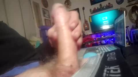 Snapshot of didudoit chatting on November 23, 5:18 am Dug 53 online show from November 23, 5:18 am