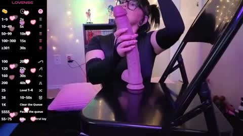 DigitalDiamondXO online show from March 27, 5:23 pm