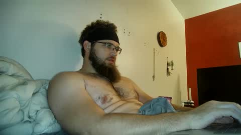 Snapshot of dikdowndaddy chatting on December 22, 10:17 am Daddy online show from December 22, 10:17 am