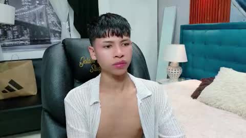  DILAN online show from December 21, 5:53 pm