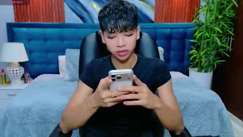  DILAN online show from June 15, 7:27 pm