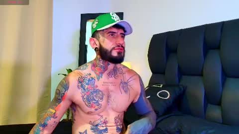 Snapshot of dilan_scootk_j chatting on July 3, 6:58 pm Dilan Scootk online show from July 3, 6:58 pm