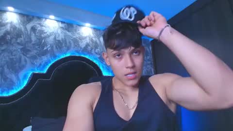 Snapshot of dilanmiller_ chatting on June 24, 3:22 pm dilanmiller_ online show from June 24, 3:22 pm