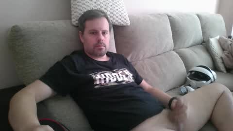 dili999 online show from September 14, 8:24 am