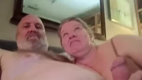 Snapshot of dilligafsex chatting on July 10, 4:31 pm dilligafsex online show from July 10, 4:31 pm