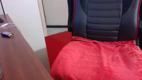 Snapshot of dimax75000 chatting on February 14, 11:21 am dimax75000 online show from February 14, 11:21 am