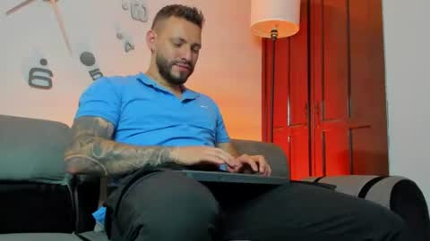Snapshot of dimitri_master chatting on July 5, 3:02 am Angel Dimitri online show from July 5, 3:02 am