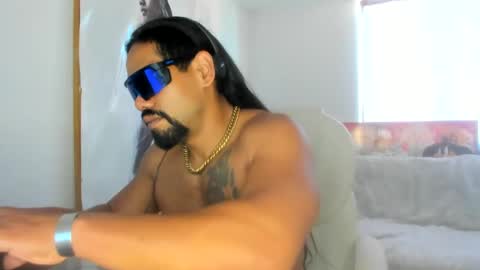 Snapshot of dimitry_muscle chatting on January 7, 1:35 pm dimitry kyle mucle online show from January 7, 1:35 pm