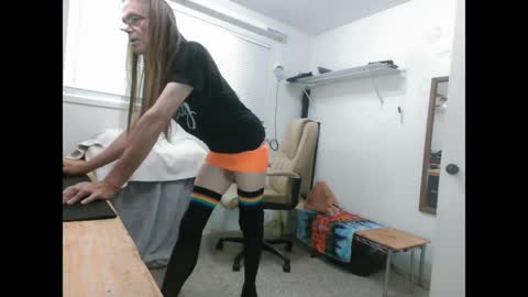 Dinkdork just having a good time online show from May 27, 11:13 pm