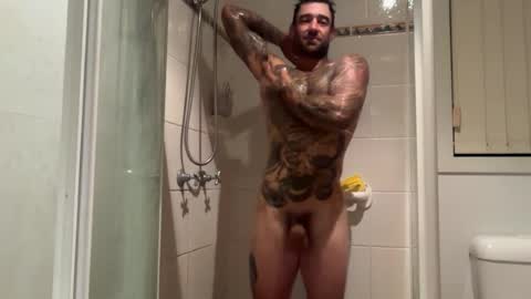 Snapshot of dion_thicc chatting on June 16, 8:11 pm dion_thicc online show from June 16, 8:11 pm