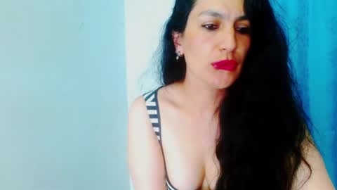 diosa_gil online show from April 11, 1:43 am