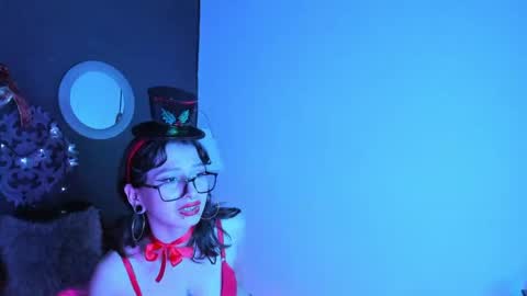 Snapshot of diosadelamor01 chatting on December 12, 11:03 pm diosadelamor01 online show from December 12, 11:03 pm