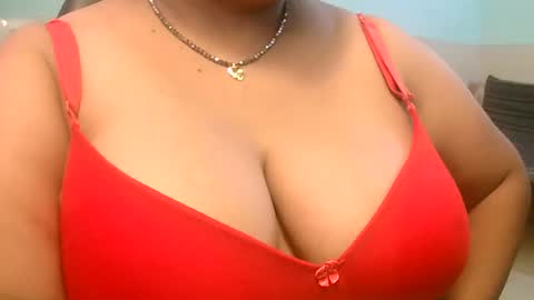 Snapshot of dipa2345 chatting on October 5, 4:33 am dipa2345 online show from October 5, 4:33 am