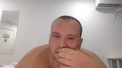 Snapshot of dirme chatting on November 12, 11:25 pm dirme online show from November 12, 11:25 pm