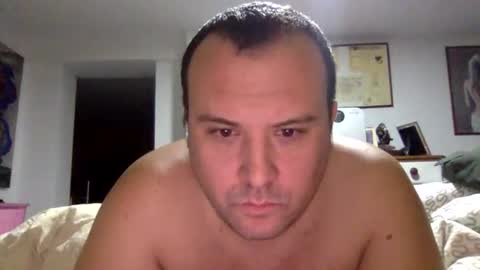 Snapshot of dirme chatting on December 17, 11:11 pm dirme online show from December 17, 11:11 pm