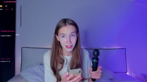 Hailey online show from December 2, 1:47 am