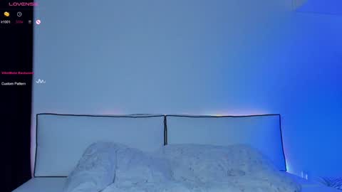 Hailey online show from December 22, 1:01 am