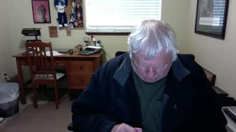 dirtrider195080438 online show from June 8, 4:40 pm