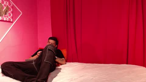 Snapshot of dirty_couple26_ chatting on January 10, 6:31 pm dirty_couple26_ online show from January 10, 6:31 pm