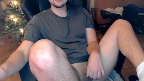 Snapshot of dirty_fun_boy chatting on December 21, 8:43 pm dirty_fun_boy online show from December 21, 8:43 pm