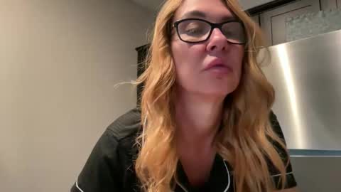 Daisy online show from April 2, 4:04 pm