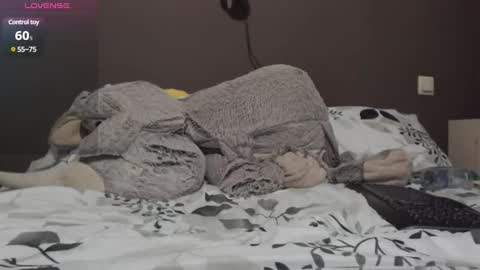 Snapshot of dirtydreamx chatting on December 2, 9:06 pm Aitana online show from December 2, 9:06 pm