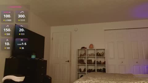 Susie   online show from December 6, 2:17 pm