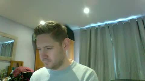 Exhibitionist Ben online show from December 17, 12:00 pm