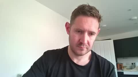 Snapshot of dirtylondon729 chatting on June 5, 10:54 am Exhibitionist Ben online show from June 5, 10:54 am