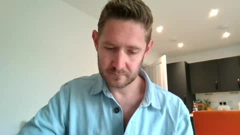 Snapshot of dirtylondon729 chatting on June 15, 10:17 am Exhibitionist Ben online show from June 15, 10:17 am