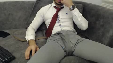 dirtyybooyy77 online show from February 27, 11:49 pm