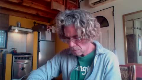 discretopasivo online show from May 30, 4:15 pm