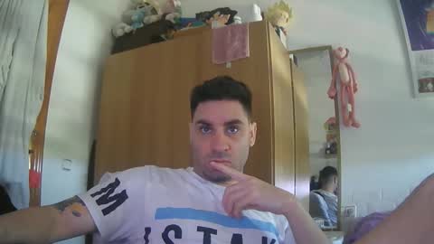 Snapshot of diselobienclaro chatting on May 12, 10:23 am diselobienclaro online show from May 12, 10:23 am