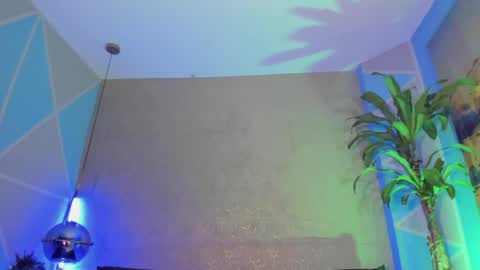 divaluna_ online show from March 31, 12:12 am