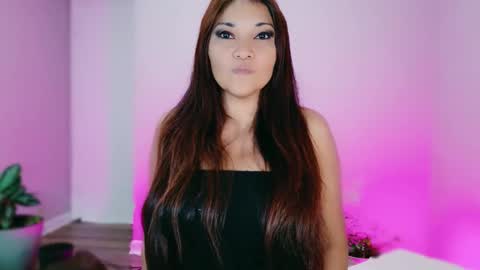 DivineLynn online show from November 2, 7:05 pm