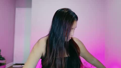 DivineLynn online show from November 3, 2:29 pm