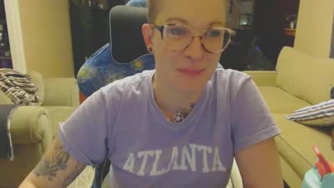 Snapshot of dixie_comanche chatting on January 21, 3:37 am dixie_comanche online show from January 21, 3:37 am