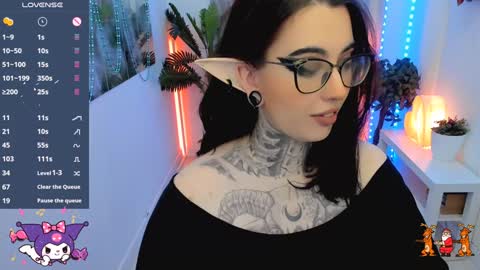 Snapshot of dixipixi_ chatting on December 29, 5:42 am dixipixi_ online show from December 29, 5:42 am