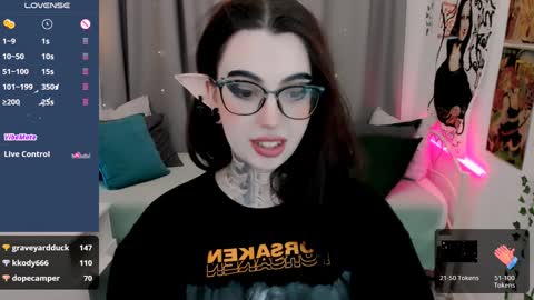 Snapshot of dixipixi_ chatting on January 26, 8:46 am dixipixi_ online show from January 26, 8:46 am