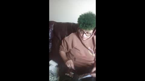 Snapshot of dizzinsweatyy chatting on February 3, 8:03 pm dizzinsweatyy online show from February 3, 8:03 pm
