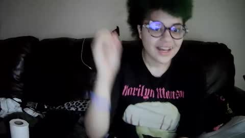 Snapshot of dizzinsweatyy chatting on February 14, 6:37 pm dizzinsweatyy online show from February 14, 6:37 pm