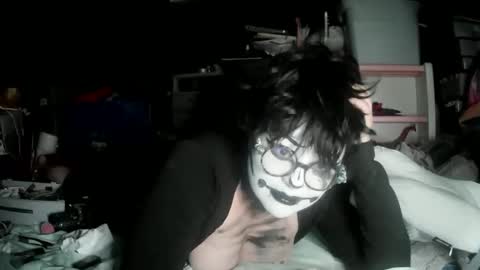 Snapshot of dizzinsweatyy chatting on June 1, 3:08 am dizzinsweatyy online show from June 1, 3:08 am