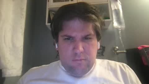 Snapshot of dj_stud chatting on March 2, 6:14 am dj_stud online show from March 2, 6:14 am