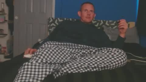 Snapshot of djcloudy22223 chatting on December 20, 3:00 pm djcloudy22223 online show from December 20, 3:00 pm