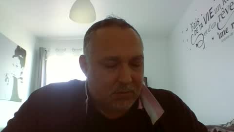 djeauzy77 online show from April 21, 8:09 am