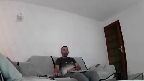 Snapshot of djo3322 chatting on December 1, 10:21 pm Djo online show from December 1, 10:21 pm