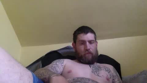 Snapshot of dkh062809 chatting on October 31, 3:29 am tryna find my freak other half to help me with this profession online show from October 31, 3:29 am